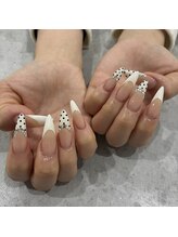 レジアント(Rediant)/フレンチドットネイル