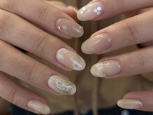 大人ニュアンス 乳白色 ゴールド