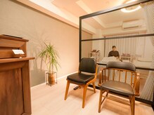 アスカル鍼灸整骨院の雰囲気(新築の建物 綺麗で清潔な空間、空気でお迎えします)