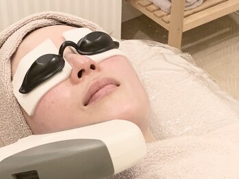 エスツリービューティーアンドネイル(S-TREE BEAUTY&NAIL)/骨格別手技+光IPL/RFトーニング