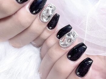モカ 京橋(moca)/ブラック×ビジューネイル