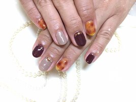 秋定番べっ甲ネイル