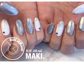 大人気のマグネットジェルネイル