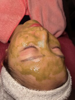 ルミナス(Luminous)/ハーブピーリング