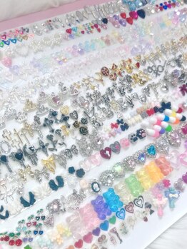 ファラウェイネイル(Faraway nail)/パーツ500種以上つけ放題!