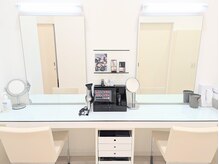 ポーラ ザ ビューティ 淵野辺店(POLA THE BEAUTY)の雰囲気（エステ後の、お仕上がりを確認★ＰＯＬＡのメイク品でお仕上げ♪）