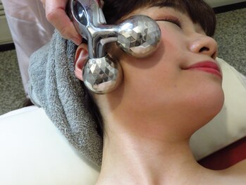 エステティックサロン モア(MORE)/【フェイシャル】小顔引き上げ