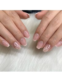 浅めフレンチ＋リボン＋ストーン
