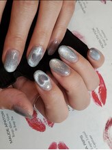 ロマンティコネイルズ(Romantico Nails)/ハートマグネットネイル
