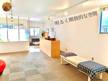 アキハ(AKIHA)/オシャレな癒しの空間で安心施術