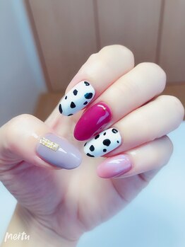 ビューティーネイル(Beauty Nail)/牛柄ネイル