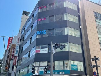 ビューステージ アイブロウサロン 大宮/大門町ビル6階になります♪