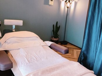 ソウイ フェイスアンドアイ 川崎(Sou-I face&eye)/エステ☆お部屋【川崎/川崎駅】