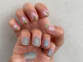 個性的ネイル