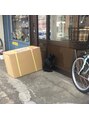 グイット 五反田店(Goo-it!)&nbsp;猫に良く遭遇します。クロネコのお届け物？
