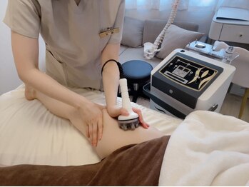 さとう美容整体 川崎本店の写真/全方位アプローチで叶える美脚"さとう式骨盤矯正+O脚矯正+ハイパーナイフ下半身105分¥11000"夏に間に合う♪
