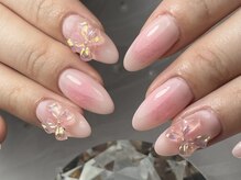 アリィ(Ali'i)/春のチークネイル