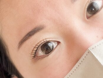 ユー アイズ(u eyes)の写真/【ダメージレスの完全オーダーまつげパーマ￥6900◎】ナチュラルなのに存在感のあるトレンドeyeに*。