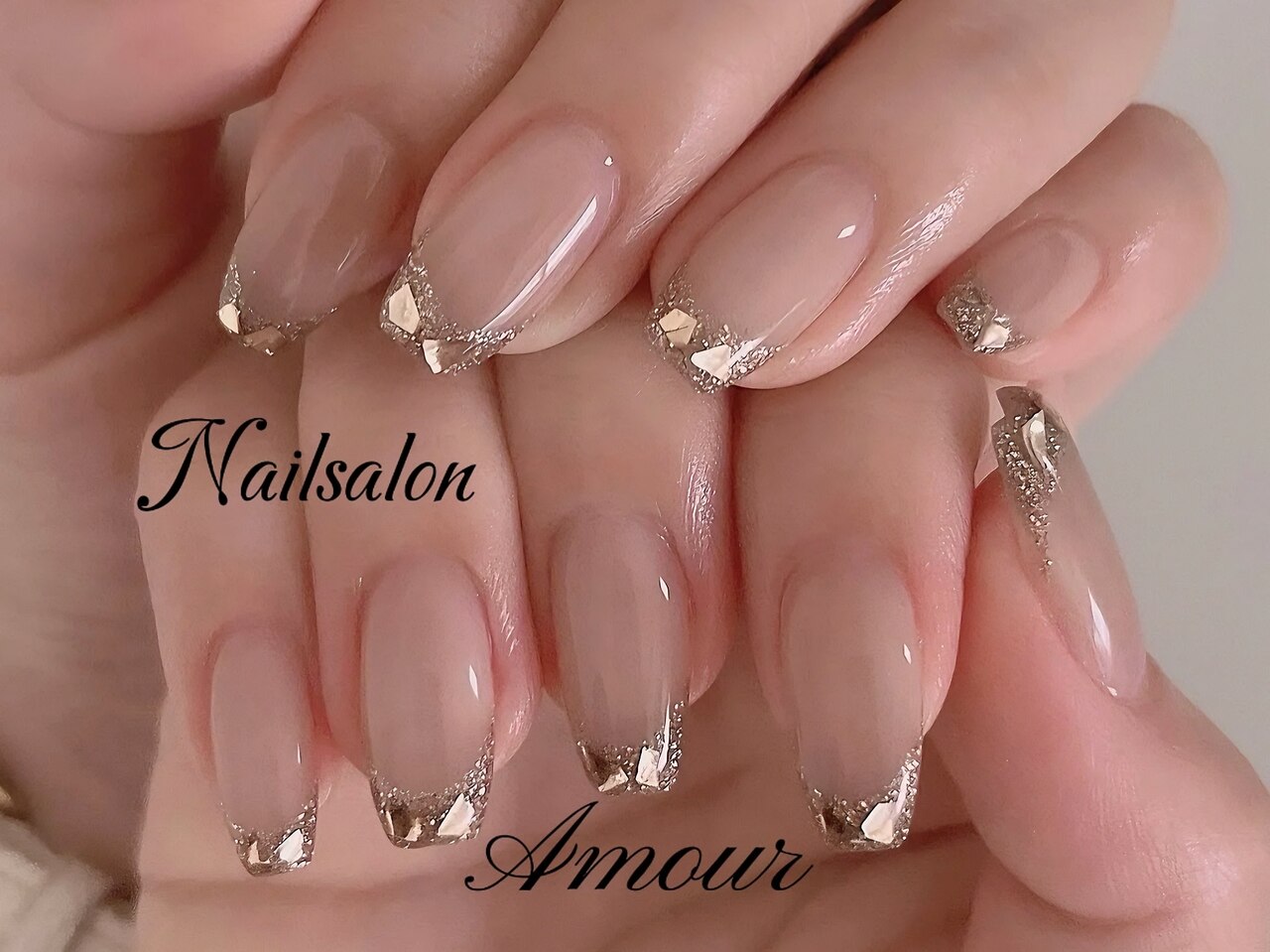 2025年-2026年冬トレンド】ベージュ フレンチのネイルデザイン集｜人気