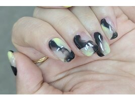 塗りかけネイル