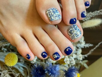 サロンドフォーエイチ(salon de 4H)/ネイビーネイル×ツイードネイル