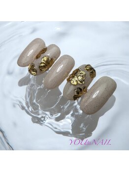 ユウネイル(YOU由NAIL)/砂ジェル×立体ゴールド花ネイル