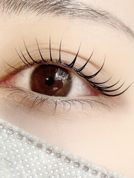 エイミー バイ ネオリーブ(Amy by neolive)/ワンホン風束感まつ毛パーマ