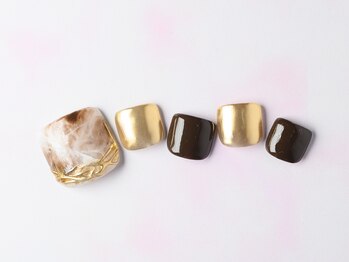 リーブルーム/フットゴールドデザイン