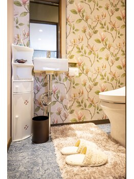 セレー(SELENE)/◇トレイに花柄の可愛い壁紙◇