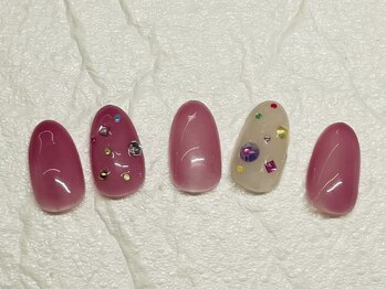 サローネ レジーナ(salone Regina)/ピンク/宝石ネイル/シンプル