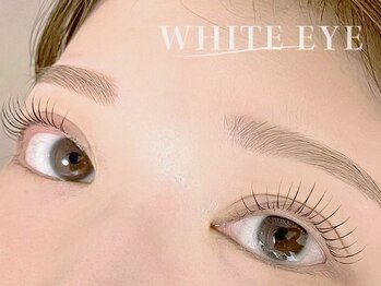 ホワイトアイ 中崎町(WHITE EYE)の写真/【大人可愛い目元に＊】ふんわりカール～根元から立ち上げるカールまで1人1人に合わせてご提案♪