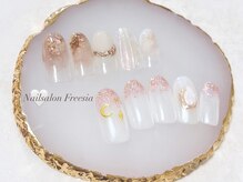 フリージア(Freesia)の雰囲気（定額ネイル/ニュアンスネイル/ワンカラー/オフィスネイル）