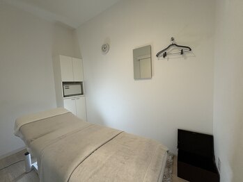 ポーラ ザ ビューティ 稲毛海岸駅前(POLA THE BEAUTY)/広いベッドでリラックス