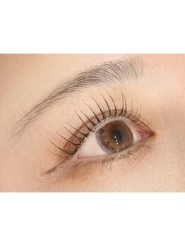 ナチュラル上品な目元にしたい