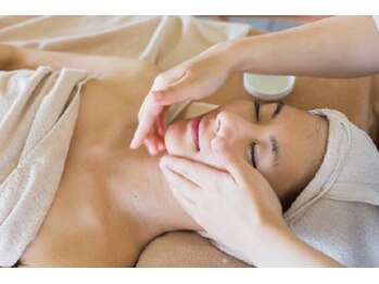 成城健康整体院 & ニュートラルスタイル/小顔フェイシャル