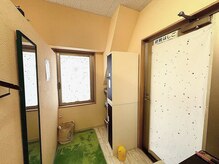 立川カイロプラクティックの雰囲気（アメニティ＆メイクルーム完備♪）
