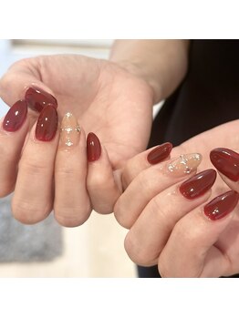 ボルドー◇ビジューネイル