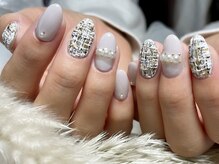 サロンドフォーエイチ(salon de 4H)/人気の立体的なツイードネイル！