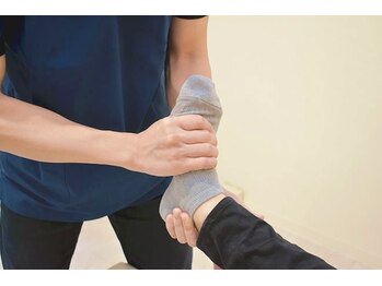 フェルナ 東新宿(FERNA)/足アジャスト