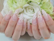 グランチュール(Grantulle)/上品ネイル