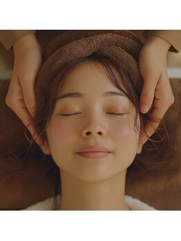 アールラッシュ(R-LASH)の写真/【耳つぼジュエリー＋ドライヘッドスパ¥3980】耳ツボ効果で引き上げ、さらにヘッドスパで頭皮からリフトUP