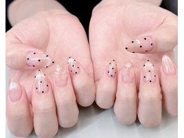 【ワンホンドット柄ネイル】