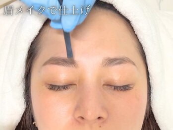 レイネ(REINE)/眉毛アイブロウWAX 仕上げメイク