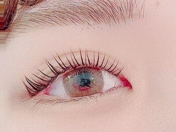 ルナ 心斎橋店(LUNA)の写真/＜まつ毛パーマ専門店＞たったの30分でビューラーいらずの理想の華やかで上品なお目元に…◇【心斎橋】