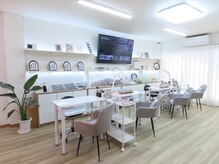 シンプルで心地よいネイルサロン