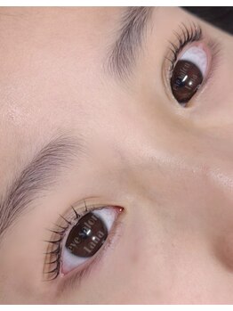 ラナ(Lana)の写真/目の形にあったパーマが人気の秘訣☆似合わせデザインですっぴんでも可愛い垢抜け美人に♪アイシャンプーも