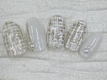 ハニービービー(Honey Bee Bee)/ホワイトツイードネイル