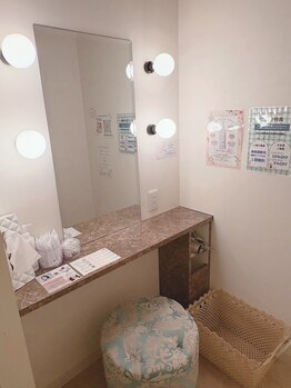 ディオーネ 四条烏丸店(Dione)/メイクブース完備☆