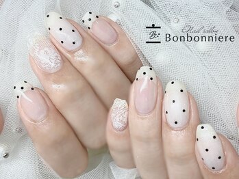 ネイル ボンボニエール 京阪シティモール天満橋店(Nail bonbonniere)/ドット×レースネイル♪