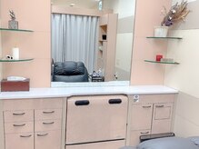 ビューステージ アイブロウサロン 小田原/清潔感があり落ち着いた空間♪